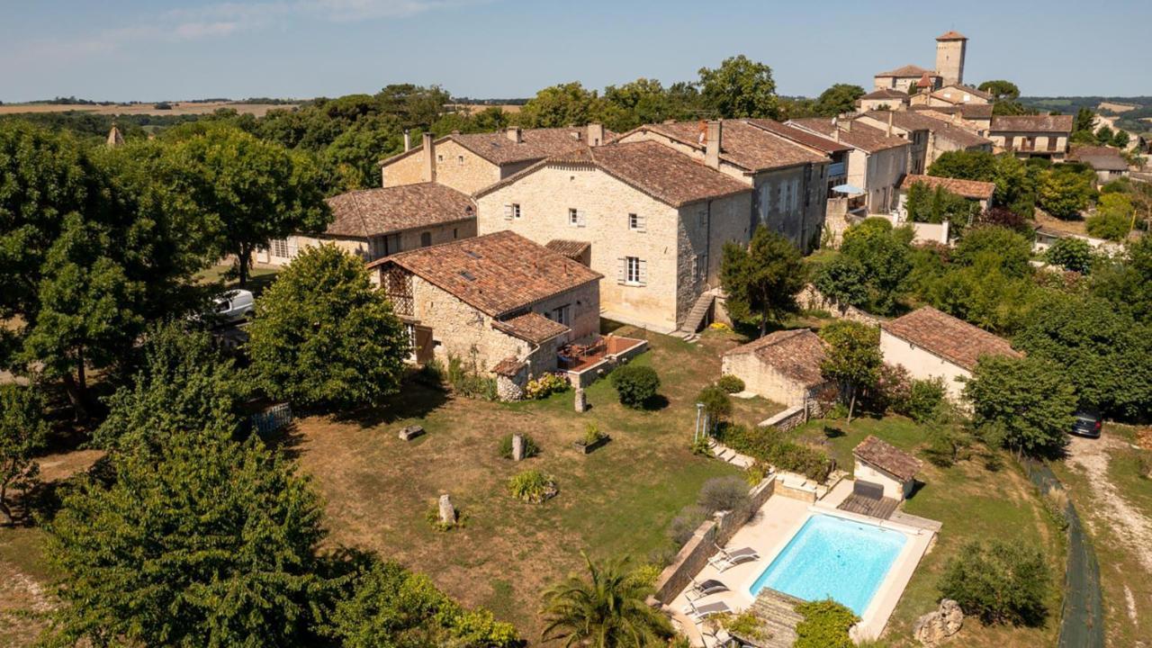 La Maison De Yuka Plieux Exteriér fotografie